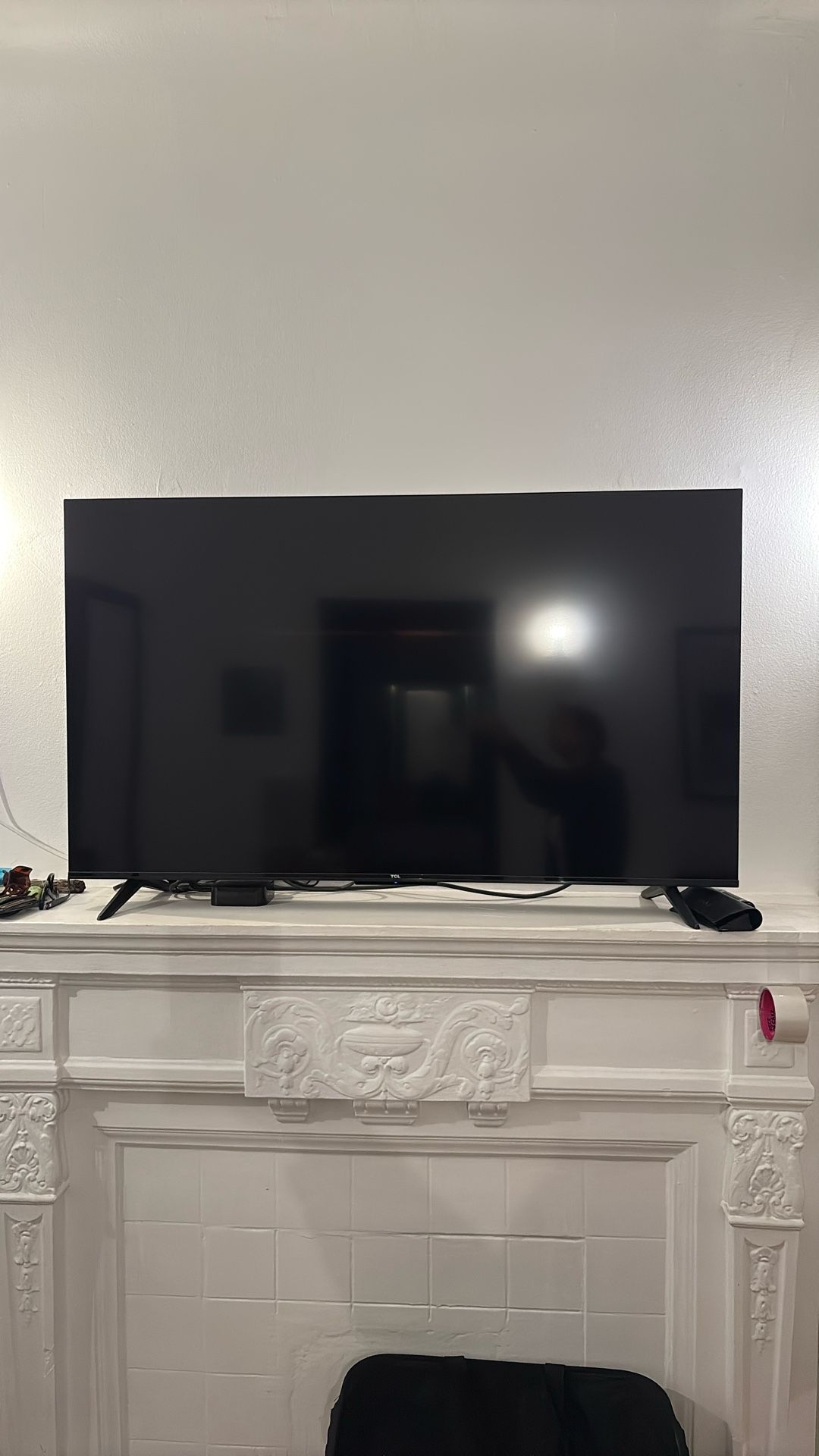 TCL FLATSCREEN TV LIKE NEW