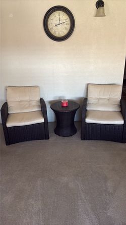 Patio chair and table set