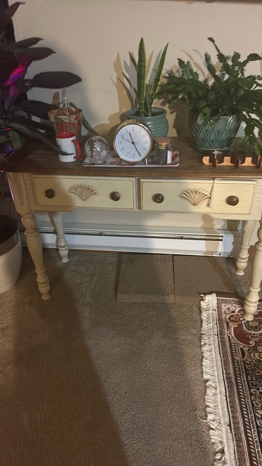 Side table With Matching Table With 3 Chairs.
