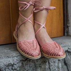 New Women Mexican Leather Lace Up Pink Sandals size 8 - Mexican Hearaches