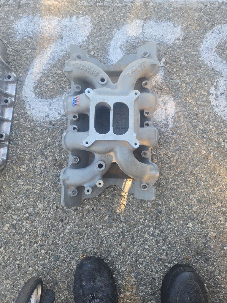 Edelbrock 7564 351c Ford Airgap Intake