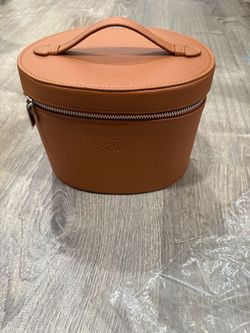 Saie Round Vegan Leather Makeup Train Case