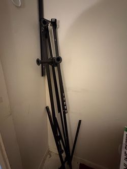 Queen bed frame (Cash Only)