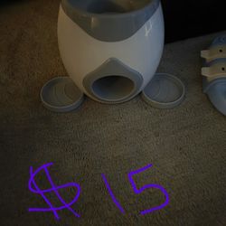 Treat Dispenser And Ball Return