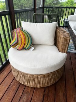 Outdoor All Weather Swivel Patio Chair