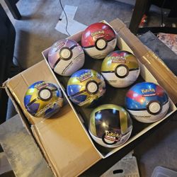 Poke Ball/mini Tins