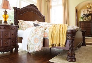Ashley’s Cal king Bed Set 