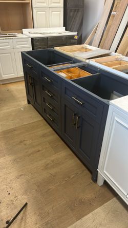 Kohler Bathroom Vanity double sink 71”