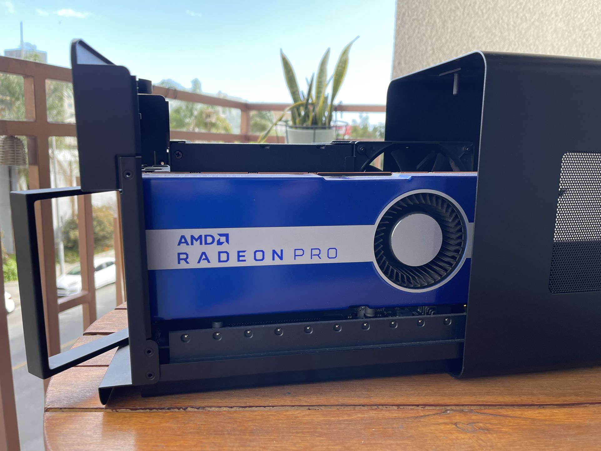 Razer Core X Chroma External GPU Box Thunderbolt 700w with AMD