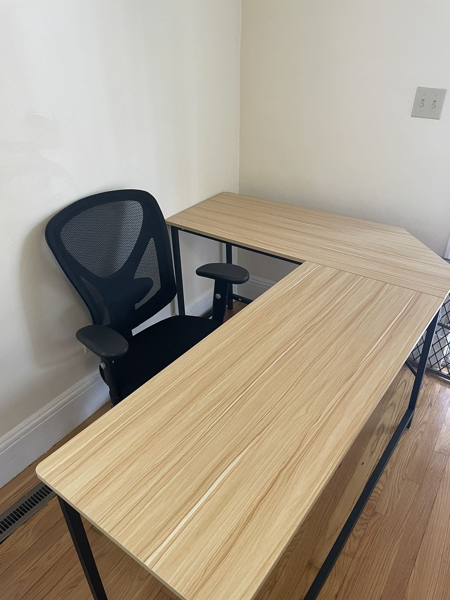 L-Shaped Office Desk And Chair