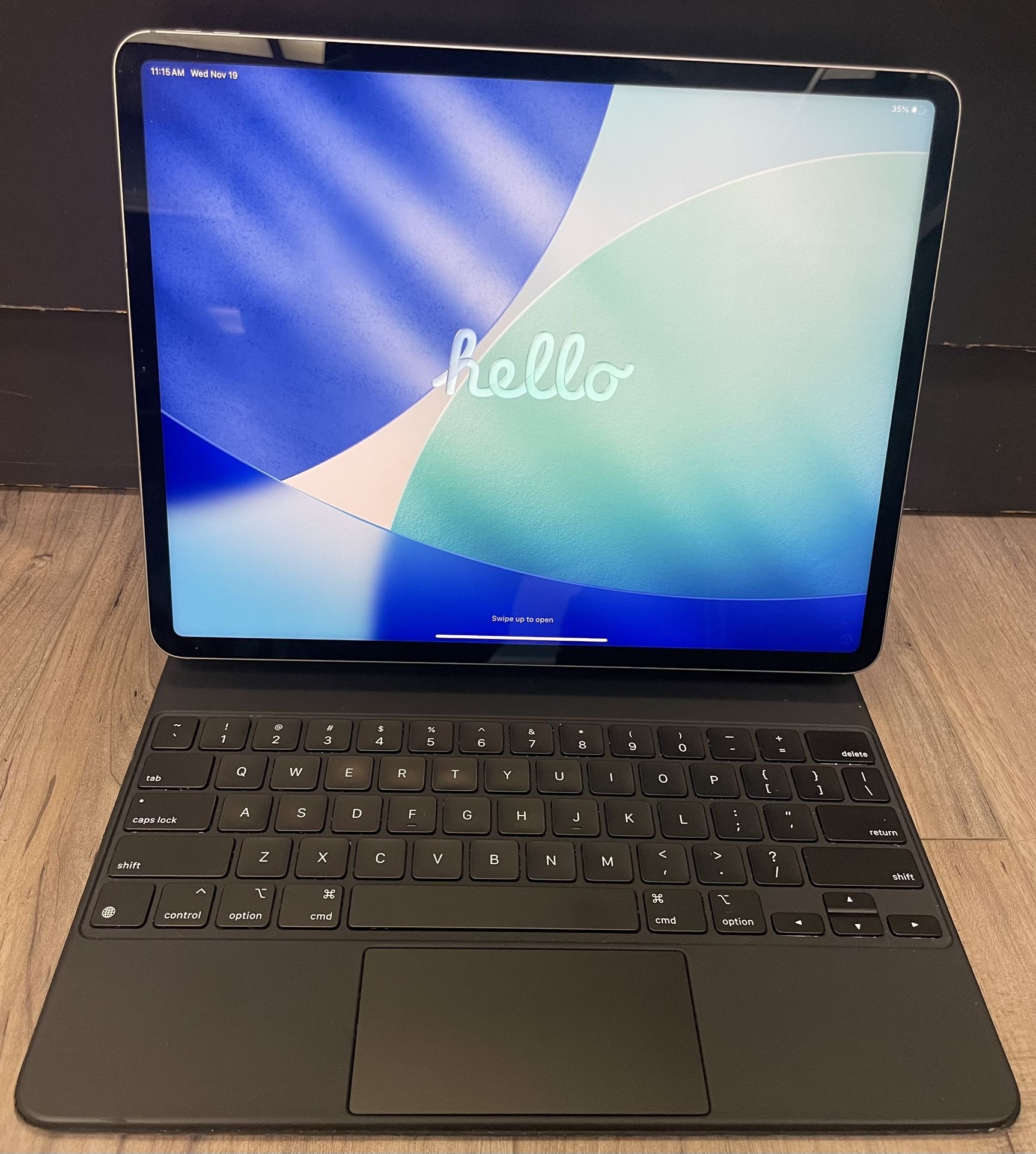 Apple IPad Pro 6th Generation 128GB WiFi & Cellular 12.9” Tablet MP5X3LL/A W/ Apple Magic Keyboard 