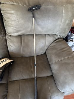 Strata putter left handed