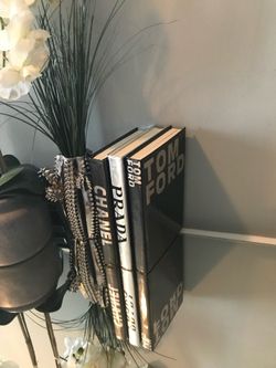 Decor Books