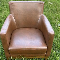 Contemporary Lounge Armchair accent chair leather cover solid wood frame W22”*D26”(address⬇️) 