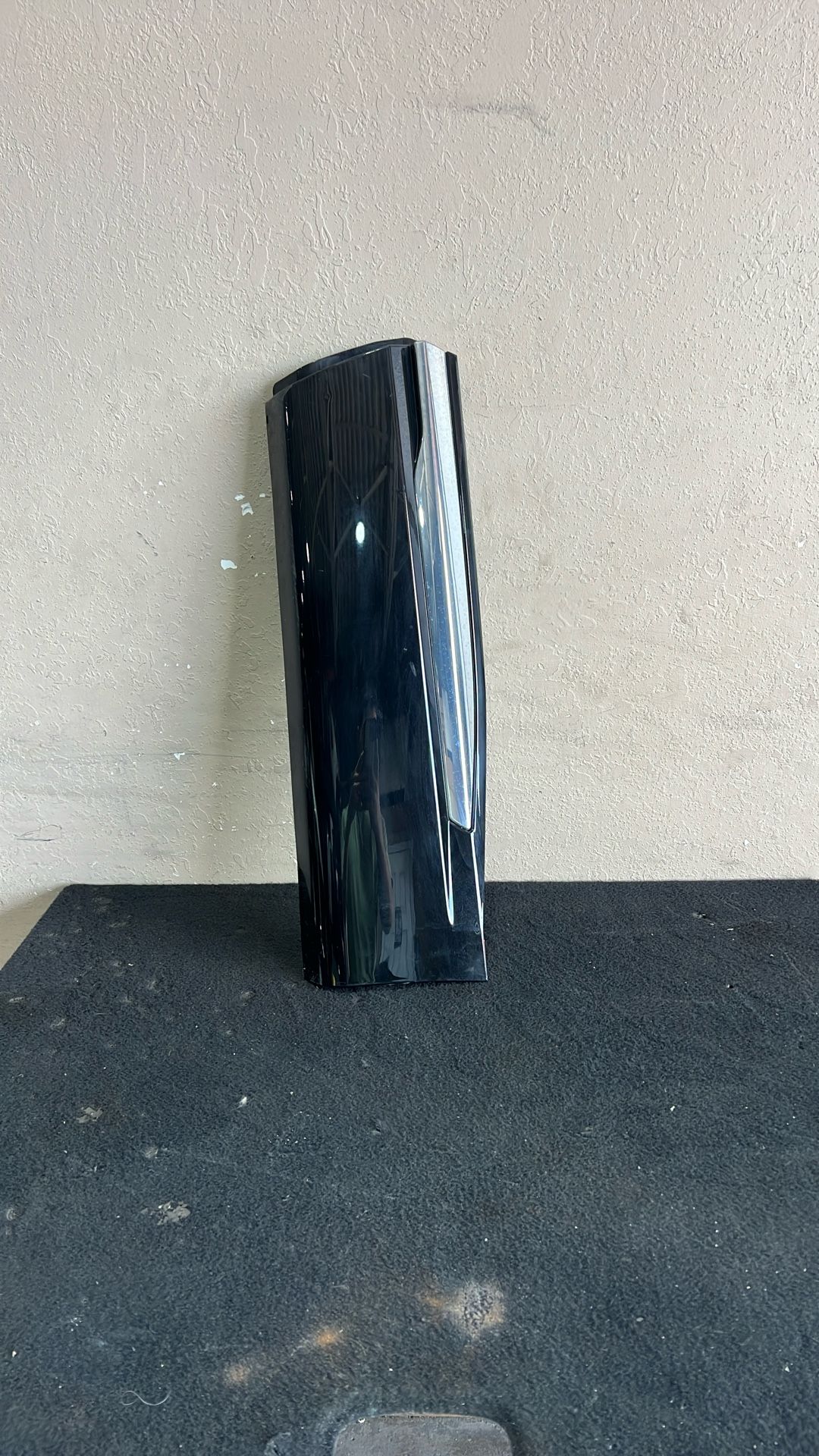 21-23 Buick Envision Left Rear Door Trim Moulding 2021 2022 2023