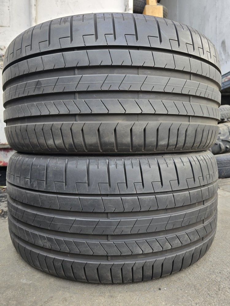 (2) 285 30 21 Pirelli P Zero PZ4 S Class Tires