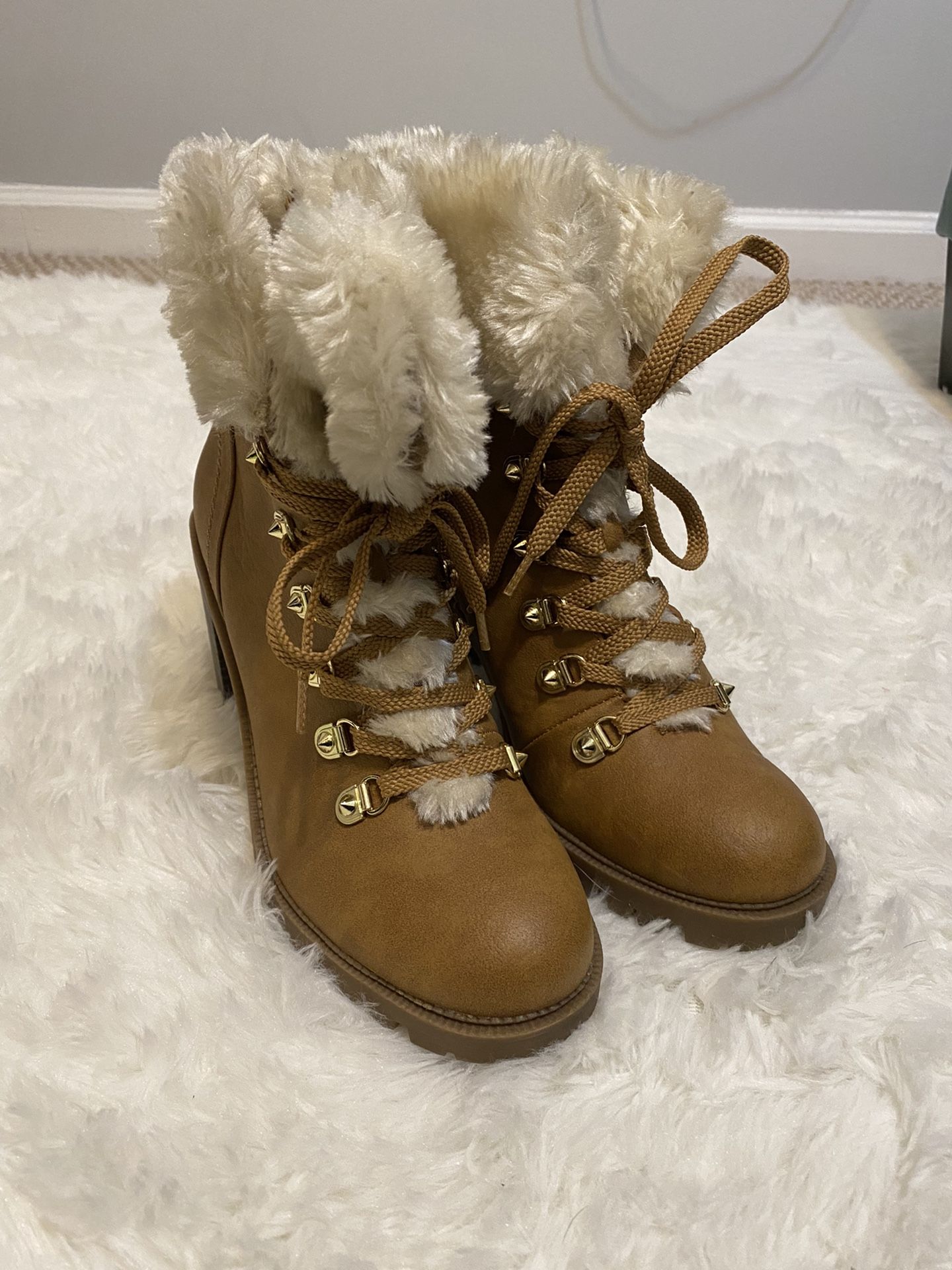 BRAND NEW Jessica Simpson Booties