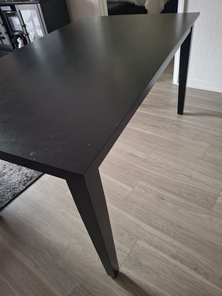 Black Dinner Table Hardly Used Pet And Smoke Free Home