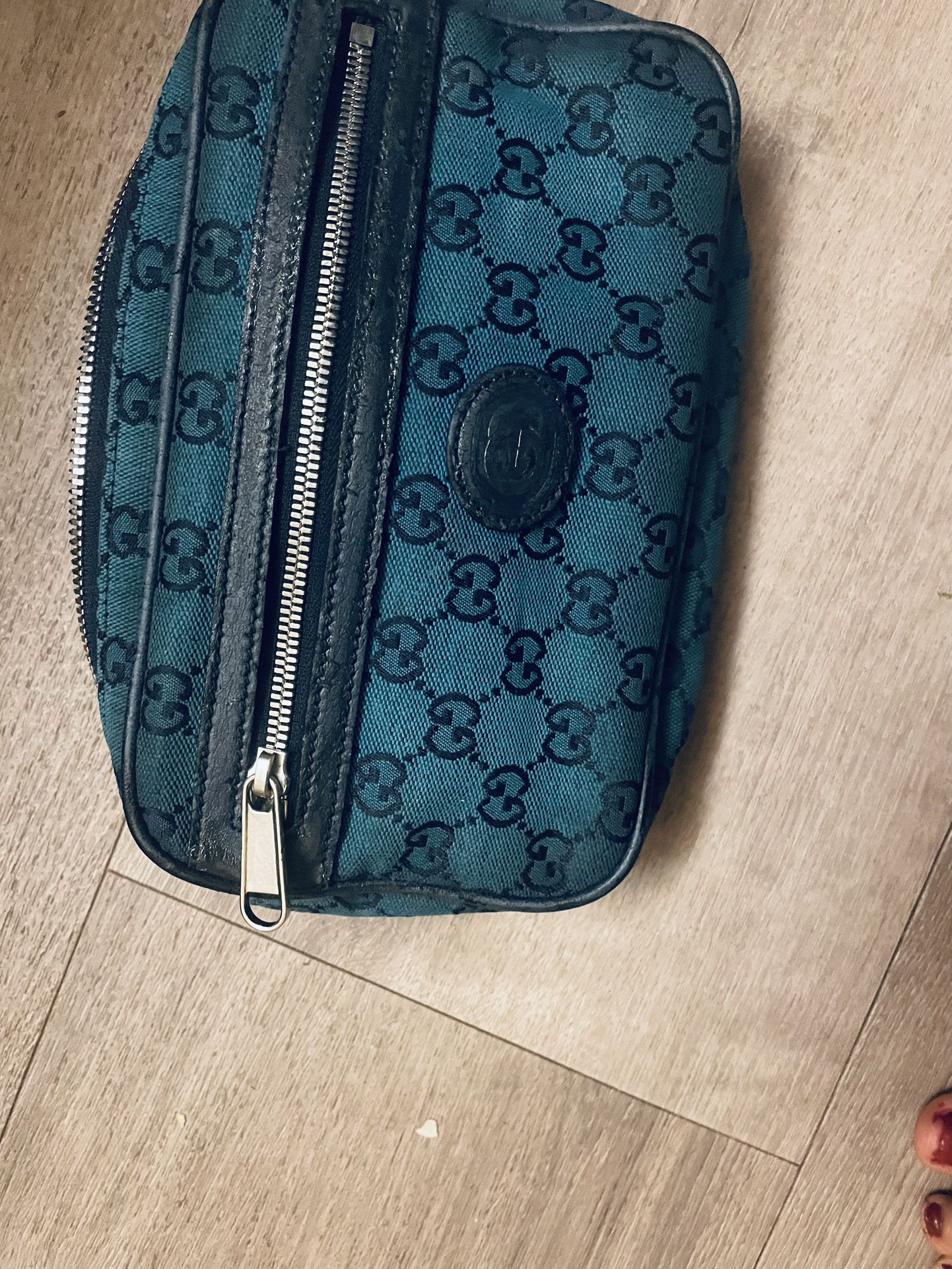 Gucci Crossbody Bag Seasonal Addition 