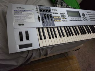 Yamaha Motif ES 6