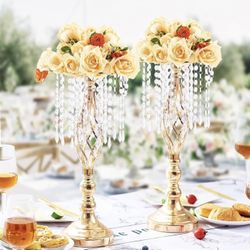 12 Elegant Gold Centerpieces 