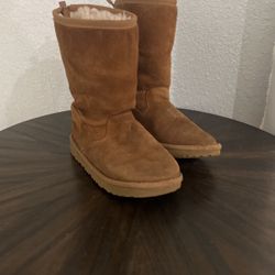 Ugg