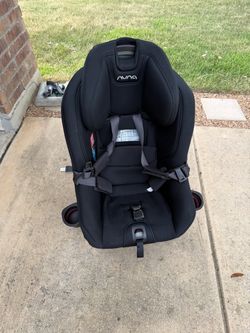 Nuna Car Seat with Travel Bag