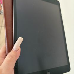 2021 iPad 9th Gen. 64gb