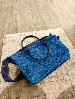 Longchamp Le Pliage Large Blue Printed Tote w/ Shoulder Strap.