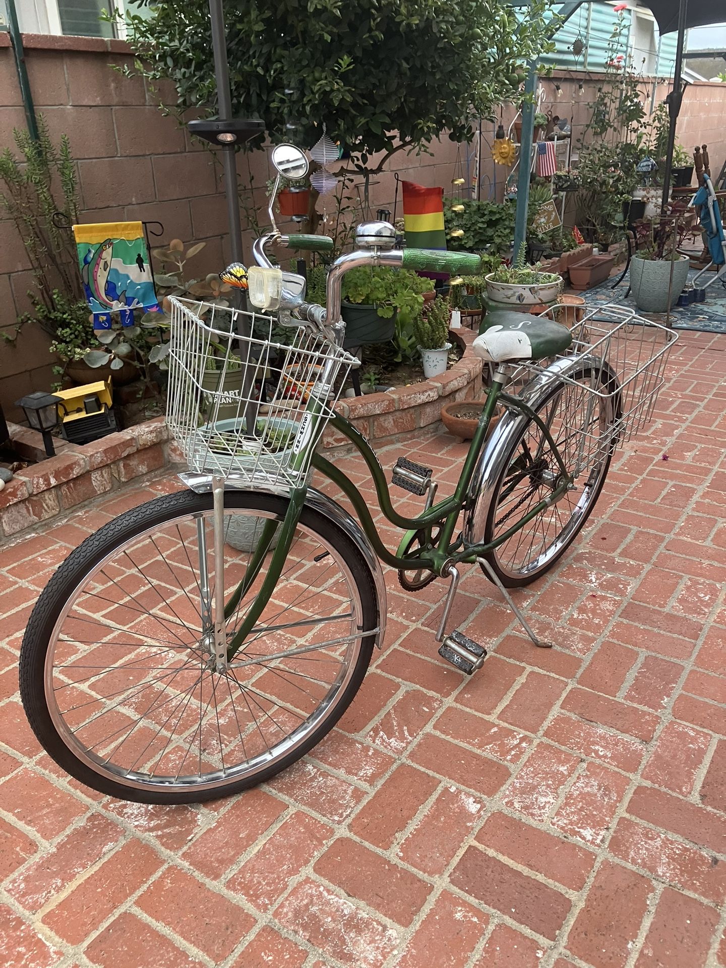 Vintage 1966 Schwinn bike