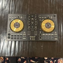 Serato Pioneer Dj With CR3-X Speakers