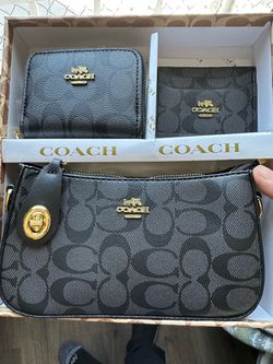 Coach Signature 3-Piece Gift Set