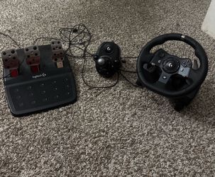 Logitech G923 Racing Wheel Bundle