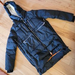 Women's medium Black Down Jacket w/ Fleeced Hood, 2-way Zippers, Generous Pockets, Expandable Side Zippers