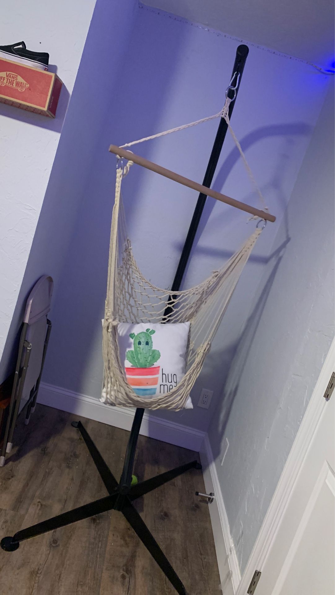 hanging chair w/ stand included