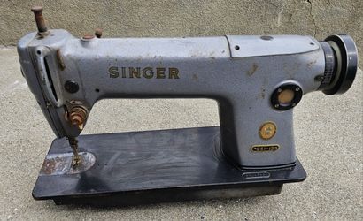 Singer Sewing Machine 251-12