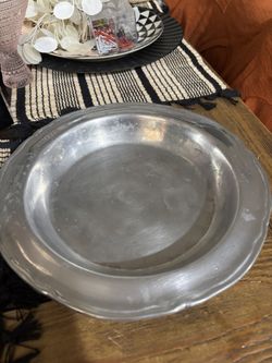 Gorgeous Wilton Amenable Serving Piece