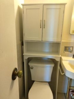 Yaheetech Over-the-Toilet Bathroom Storage Cabinet – Like New