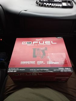 Milwaukee M18 Fuel 18guage 1/4 In Crown Stapler