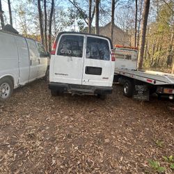 GMC Savanna 2003 PARTS 