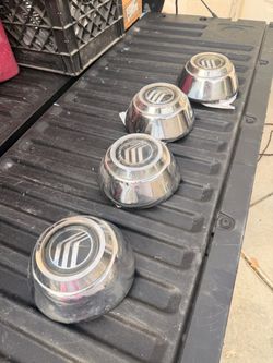 Grand marquis wheel caps