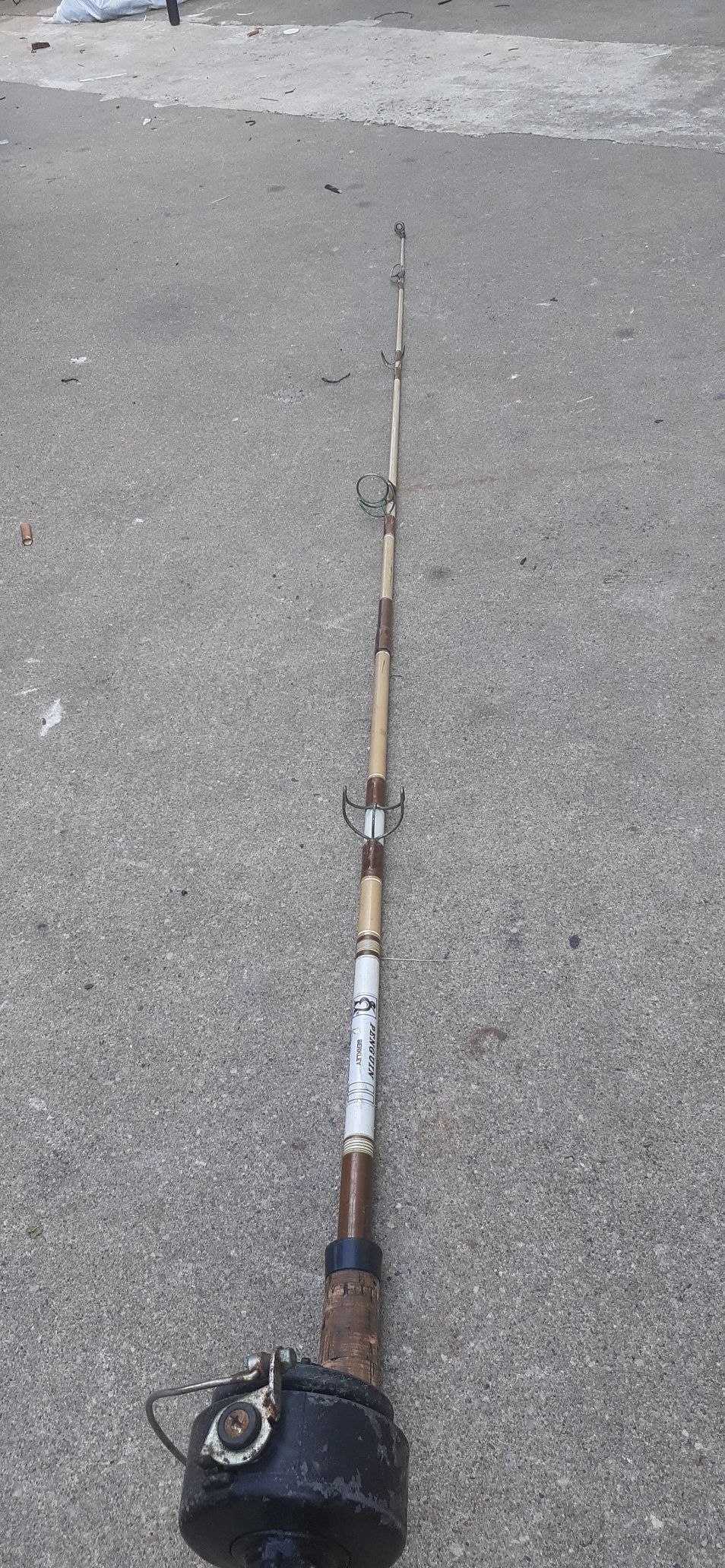 Shakespeare 6-foot fishing rod with reel