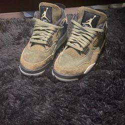 Jordan 4 Olive