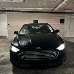 Ford Fusion SE Black Sedan