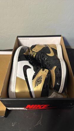 Jordan 1 gold toe
