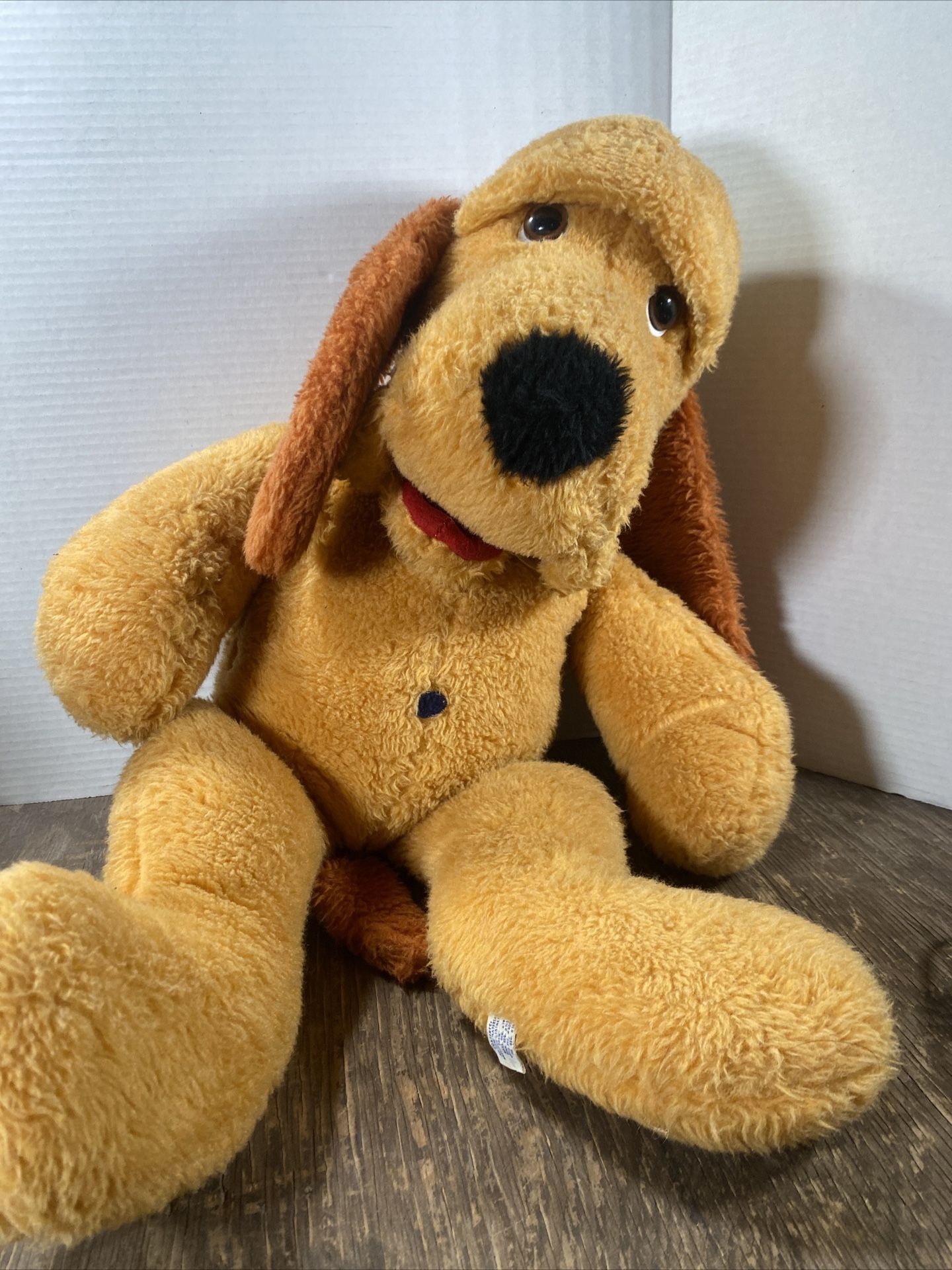 Nostalgic Vintage 1970s Animal Fair 29” Stuffed Doogan Plush Dog W/ Name Tag