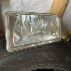 2008 Chevy Right side Fog Light In Good Condition $20.00