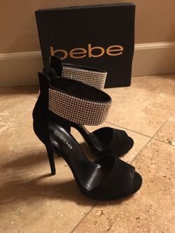 NWT Black Bebe heels size 6