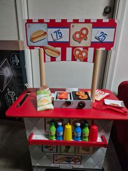 Hotdogs cart