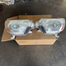 2013 Toyota Tacoma Headlights Original Used